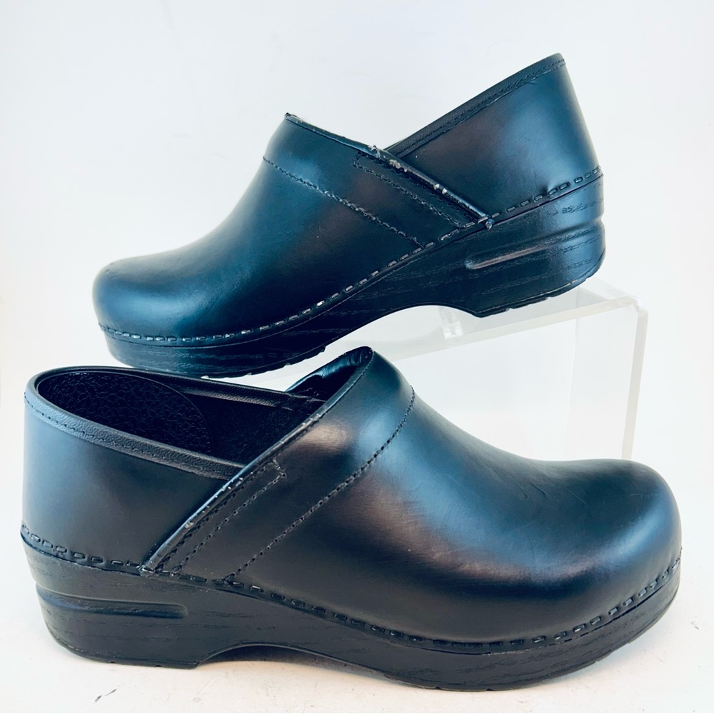 Dansko Black Oiled Professional Stapled Clogs EU 39 US 8.5 9 - Picture 4 of 11